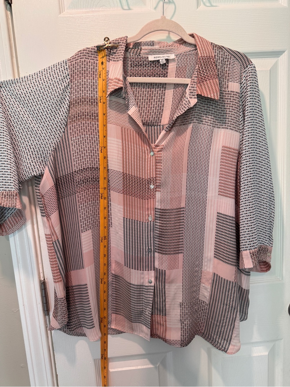 Rose & Olive Pink and Black Geometric Short-Sleeve Button-Up Shirt